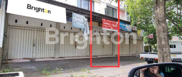 ruko dua lantai murah lokasi strategis cocok u investasi. Pusat keramaian. 1