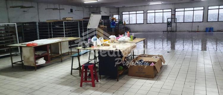 Gudang di Randugarut , Semarang ( KsVn 3464 ) 1