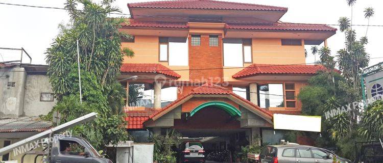 HOTEL TENGAH KOTA DI JALAN POROS LETJEN SUTOYO  LOWOKWARU MALANG 1