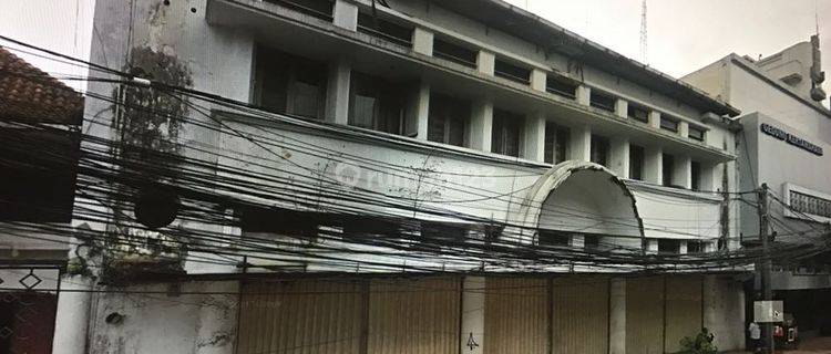 Dijual Gedung Kantor ex bank Lokasi Pusat Kota Dekat Asia afrika 1