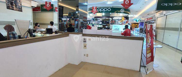 Sewa lapak counter toko Tangcity Mall Kota Tangerang laptop hp 1