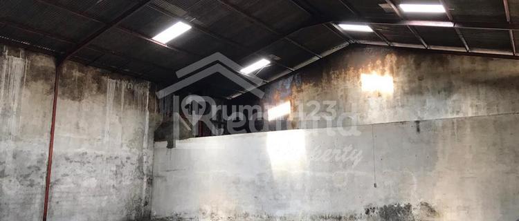 Gudang di Kawasan Wijaya Kusuma , Semarang ( Tt 2431 ) 1