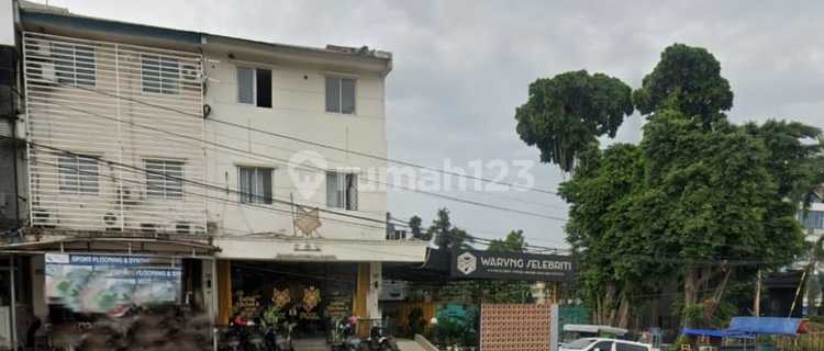 Ruko gandeng strategis 1