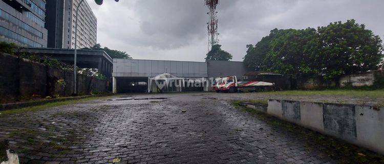 Bangunan eks showroom mobil 1