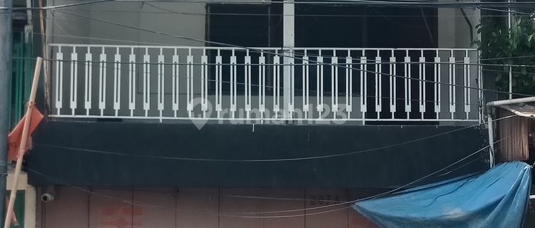 Cheap Glodok 2-Storey Shophouse Below Market NJOP 6M Container Access 1