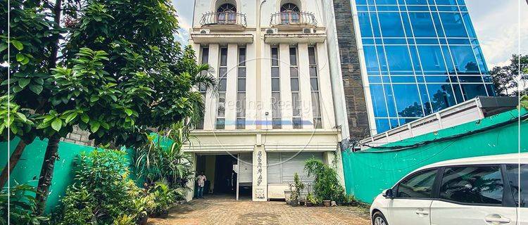 Gedung 5 Lantai di Pinggir Jalan Cilandak, Lebak Bulus 1