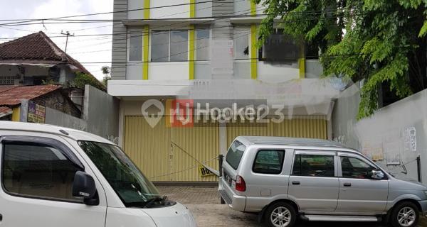 A nice, ready-to-use shophouse on Sriwijaya street. 1