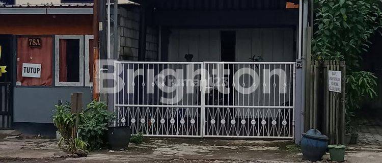 Ruko bisa untuk Rumah strategis di jalan poros dekat pasar oro2 dowo 1