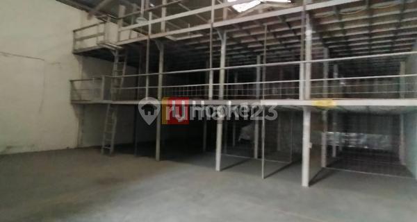 Ready-to-use warehouse in Puri Diamond 1