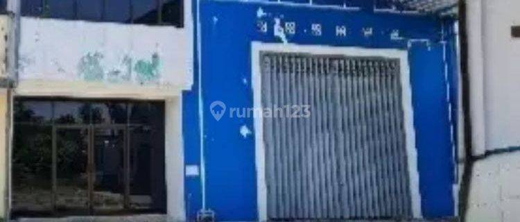 Gudang di tengah kota Madiun, jl. Raya solo jiwan 1
