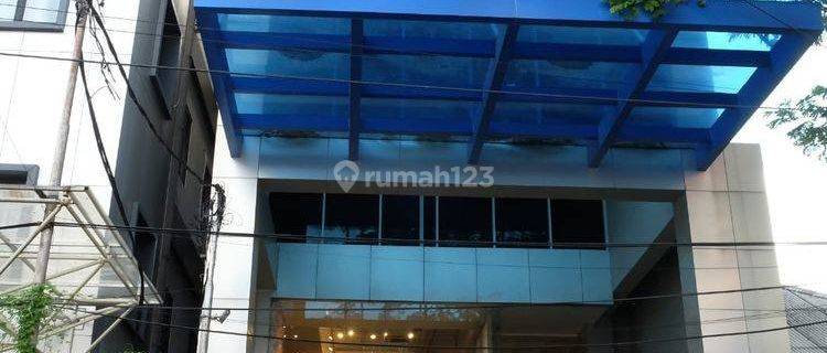 Dijual super murah bangunan kantor 6lt rapi di Kramat jakpus  1