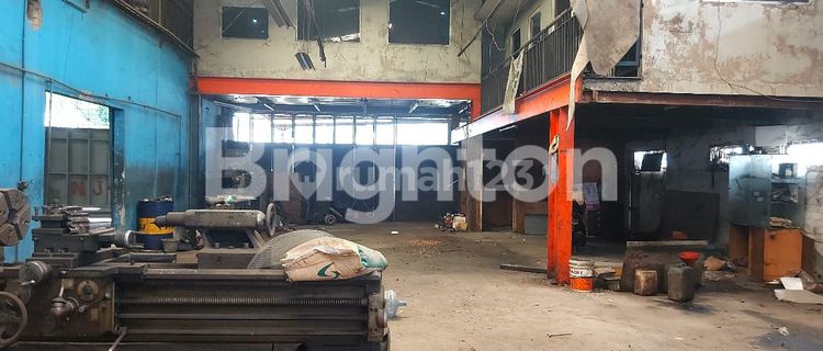 GUDANG PINGGIR JALAN 1