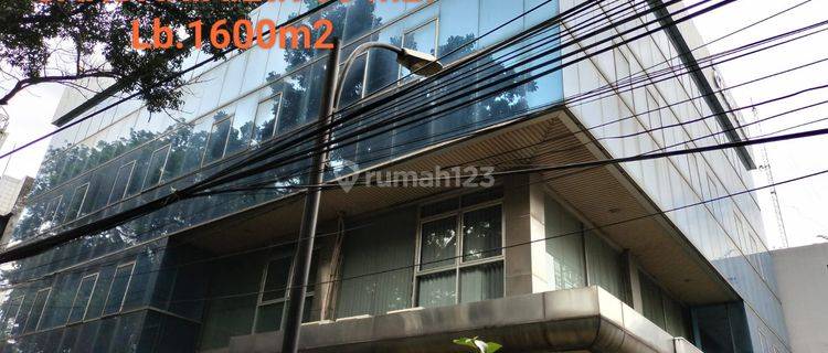 Gedung 4,5 lantai,siap pakai di jln Gandaria 3, hoek,strategis dan ramai 1