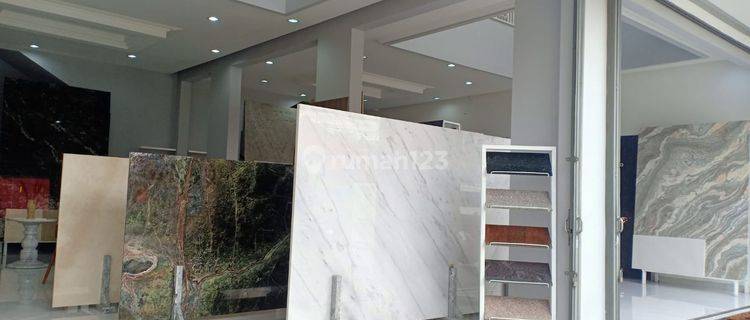 Turun Harga !!  Gedung / Showroom Granit dan Marmer di Rawasari Selatan Raya Cempaka Putih Timur Jakarta Pusat 1