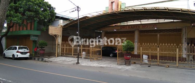 Ruko ex bengkel di jalan utama Wlingi 1