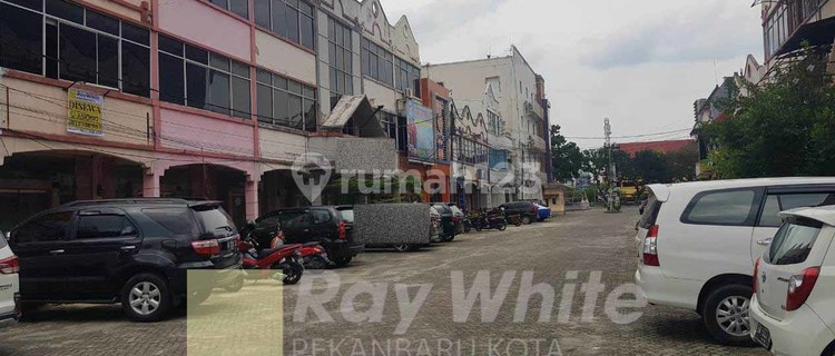 2-storey shop house on Jenderal Sudirman Street, Pekanbaru. 1