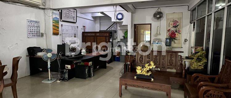 KANTOR KOMERSIAL AREA 3 LT DI JL RAYA KERTAJAYA SURABAYA LOKASI STRATEGIS 1