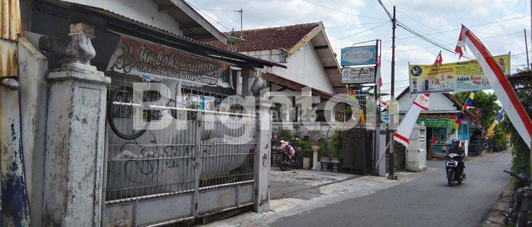 MINIMARKET + LAUNDRY, JALAN MAGELANG, BOROBUDUR PLAZA, TUGU JOGJA, MALIOBORO. 1