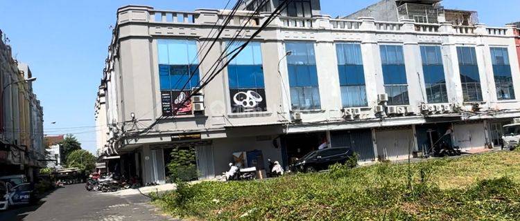 RUKO KLAMPIS MEGAH LEBAR 4.5METER BANGUNAN 3 LANTAI SUDAH ADA SEKAT KACA, MEJA, KURSI COCOK UNTUK OFFICE 1