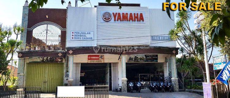 Shophouses & Houses on Main Street Singaraja Bali 1