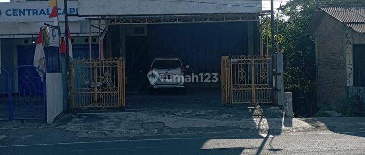 Ruko 3 Lantai Di Jalan Monjali Mlati Sleman Yogyakarta 1