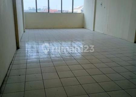 Shop house 150m² ready to use in Meruya Ilir Raya, Kembangan, West Jakarta 1