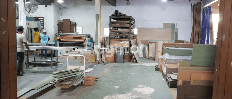 GUDANG STRATEGIS PLUS KANTOR DI KARANG EMPAT 1