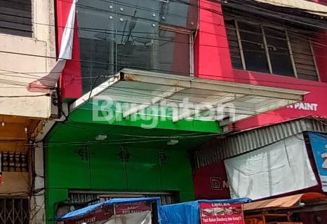 LOKASI BISNIS DAN STRATEGIS RAMAI 1