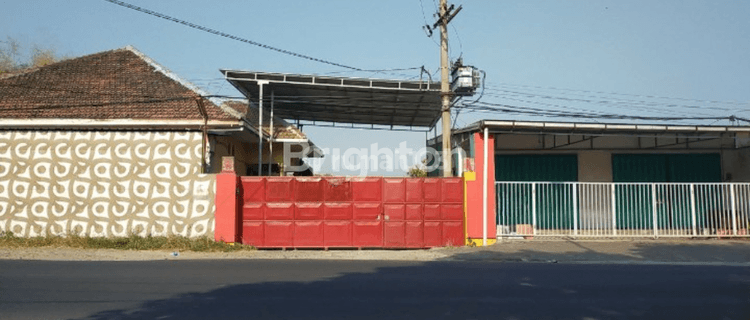 GUDANG + GARASI TRUCK, TOKO DAN RUMAH LOKASI STRATEGIS DEKAT DENGAN SEKOLAH DASAR DAN PERUMAHAN DI SAMBIROTO MLATEN MOJOKERTO 1