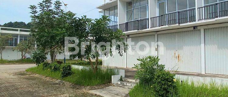 DIBAWAH HARGA PASAR TOWNHOUSE HADAP PASAR SEGAR BUANA CENTRAL PARK DI TEMBESI 1