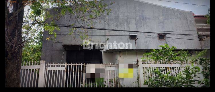 GUDANG STRATEGIS TENGAH KOTA DI JL. ATMODIRONO 1