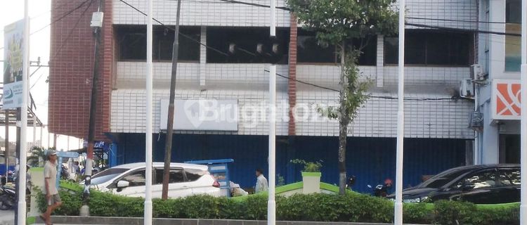 3-STOREY LINKED SHOPHOUSE, 2 DOORS, SUITABLE FOR ALFAMART OR CLINIC 1