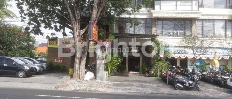 RUKO DI RENON DEKAT GUSTO GELATO 1