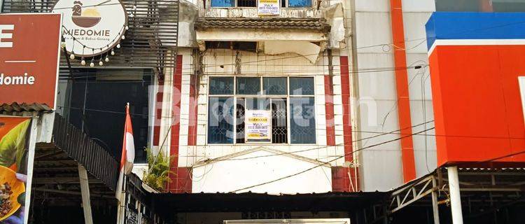 Di  Ruko pusat kota 1