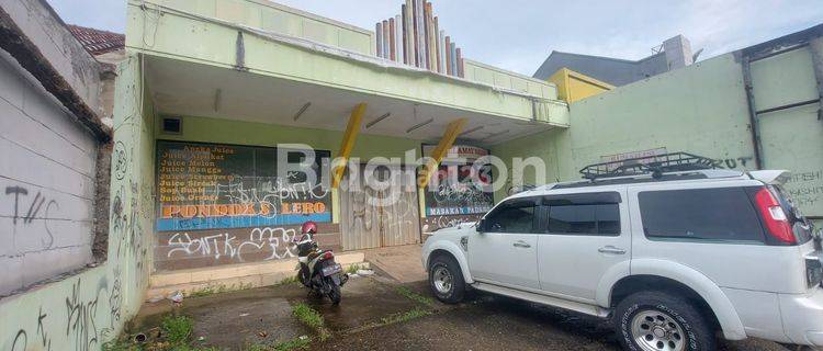 BANGUNAN RUMAH MAKAN HITUNG TANAH SAJA 1