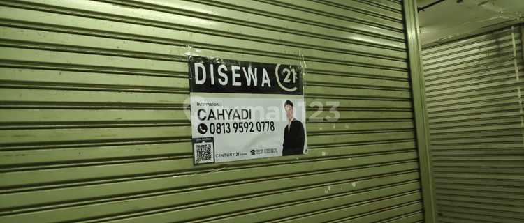 Kios Di Pasar Balong, Cirebon 1