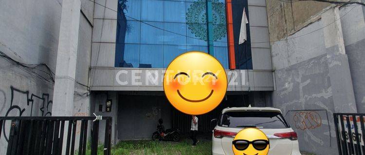 Ruko Eks Bank Pinggir Jalan Raya Area Roxy 1
