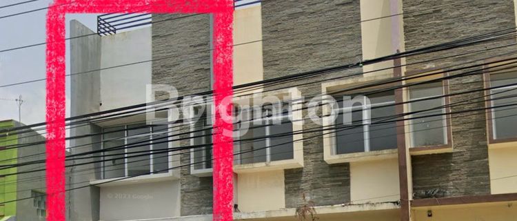 SIDOLUHUR RUKO, NICE AND READY TO OCCUPY! THREE-CAR WIDE FRONTAGE! 2 MINUTES TO PAKUWON MALL SOLOBARU! 1