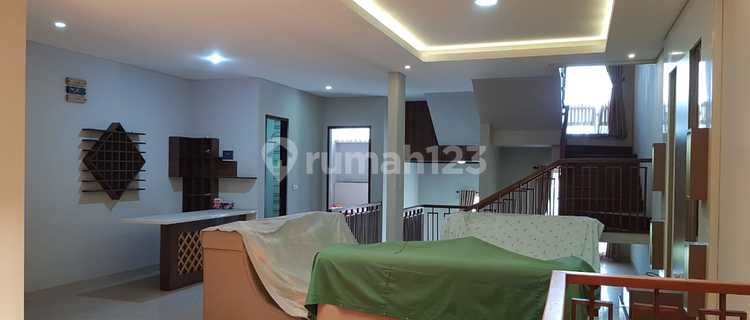 Turun Harga Rumah Setraduta Bangunan Minimalis 1