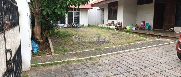 Dijual rumah di Karmel Raya, Kebon Jeruk, Jakarta Barat 1