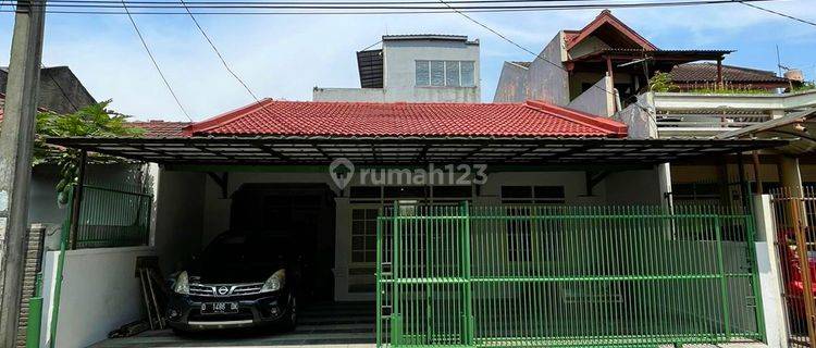 MURAH!! Rumah Siap Huni 4 Kamar di Taman Holis Indah Bandung 1