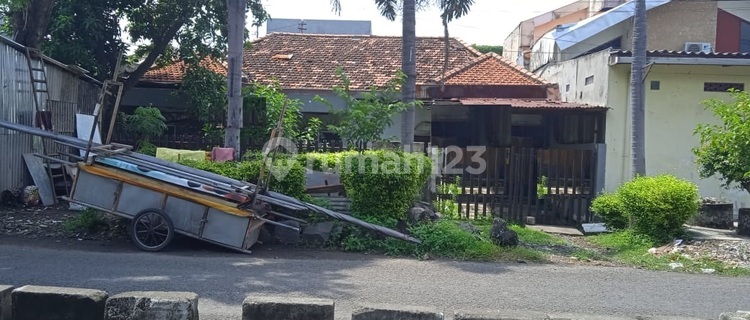 House for Sale in Dukuh Kupang Utara, Surabaya 1