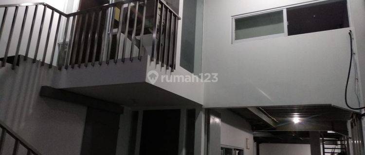 Rumah Tinggal Sekaligus Tempat Usaha di Kompleks Villa Arteri Jalan Panjang Kebon Jeruk 1