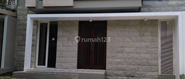 Rumah Modern Minimalis Greenland Royal 1