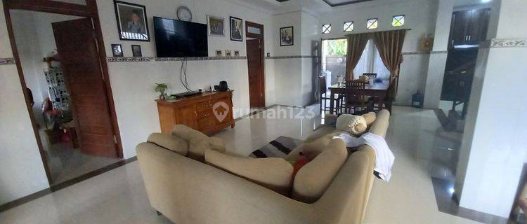 Di jual Rumah lantai 2 Saba Gianyar Bali 1