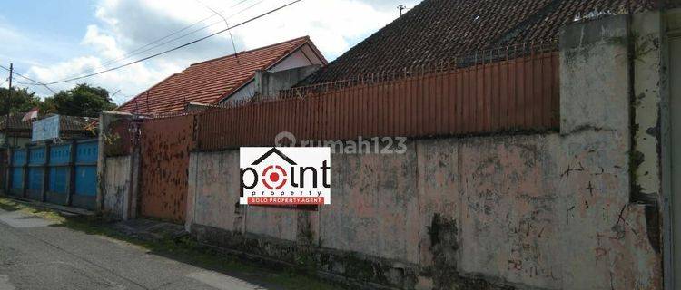 Rumah Lama Tengah Kota Solo 1