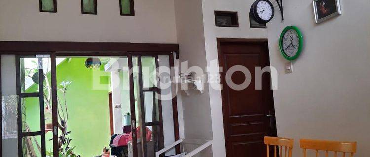 RUMAH 2 LANTAI SIAP HUNI SEMI FURNISH DI SULFAT PANDANWANGI DEKAT LA SUCIPTO, ARAYA, RS PURI BUNDA ROW JALAN LEBAR 1