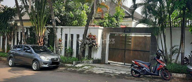 Dijual Rumah Hook Di Kebayoran Baru Full Furnished 1