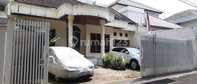 Rmh tua hitung tanah Prime area cibeber senopati jaksel 1