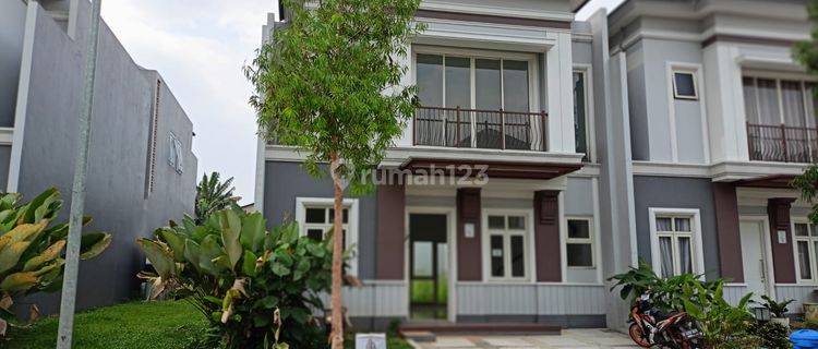 Rumah baru di BSD dg backyard luas  1